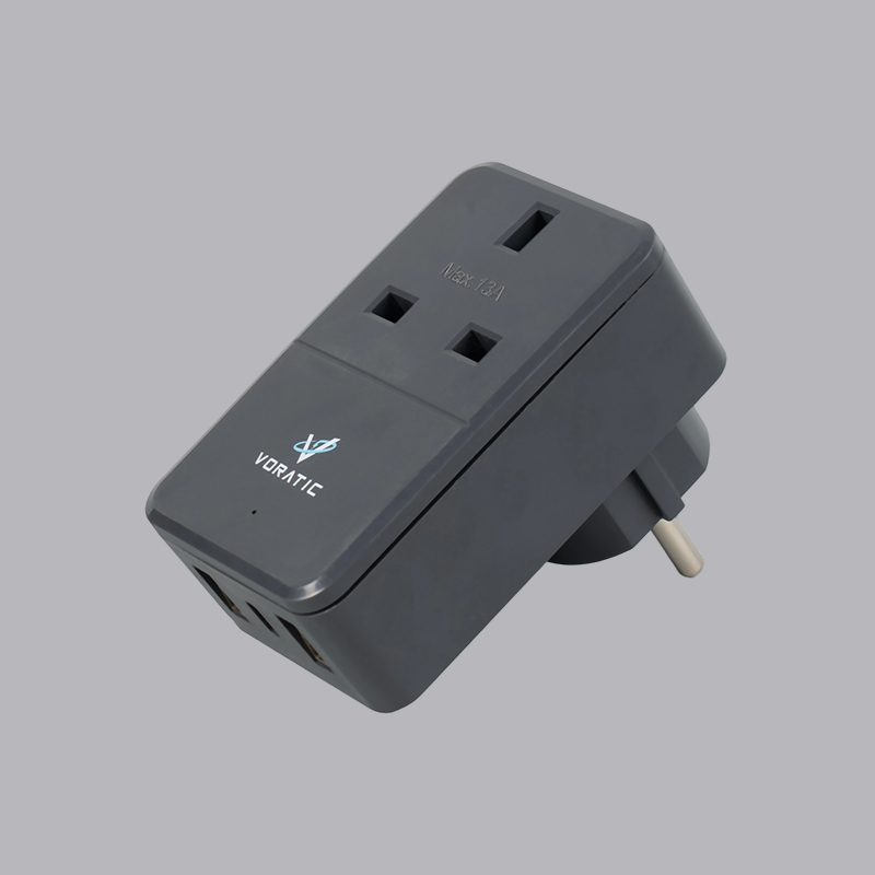 VT-925-DE UK do Niemiec, 1 gniazdo, 2 porty USB, 1 adapter portów typu C