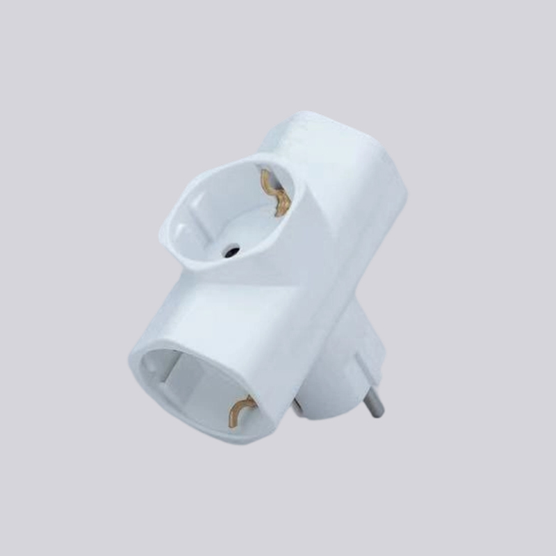 G01-03 Adapter z trzema okrągłymi wtyczkami typu niemieckiego