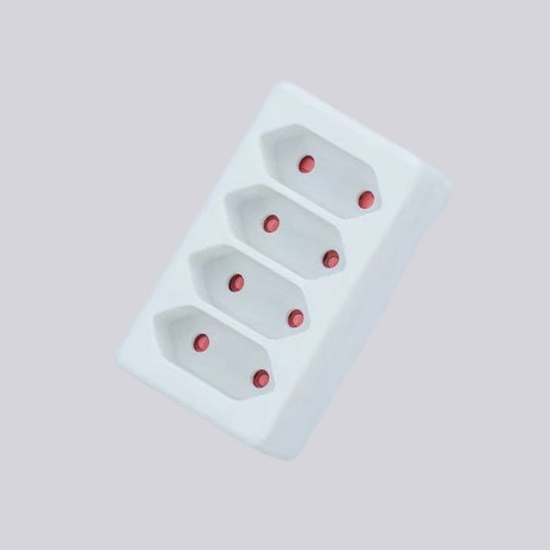 G01/4 adapter z czterema płaskimi wtyczkami typu niemieckiego